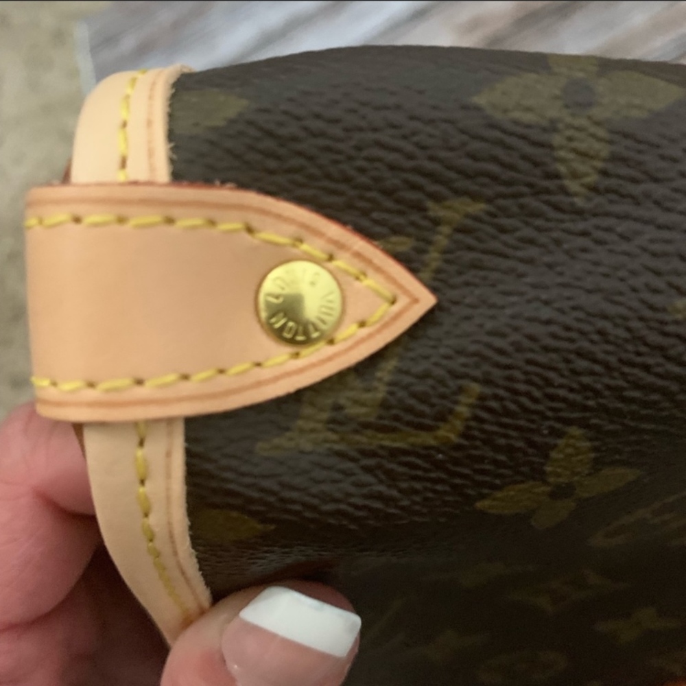 Authentic louis Vuitton Monogram Saumur 30 - Picture 5 of 8